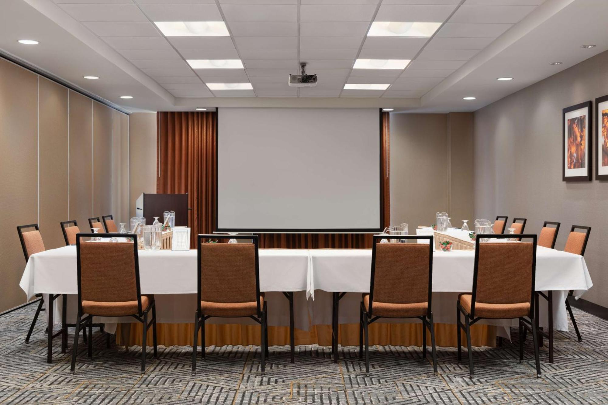 Homewood Suites By Hilton Waterloo/St. Jacobs Екстер'єр фото
